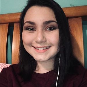 Meet your Posher, Madi